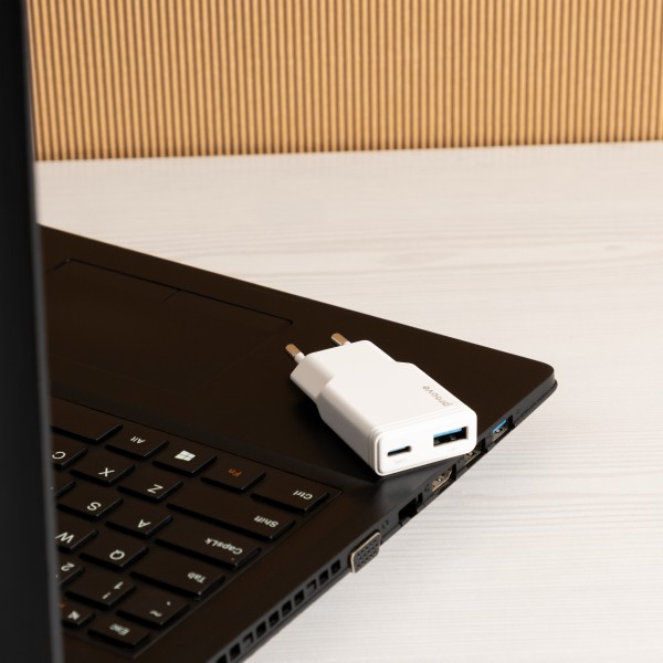Фото - Сетевое зарядное устройство Proove Slender 30W (Type-C + USB) White (WCSL30110002)